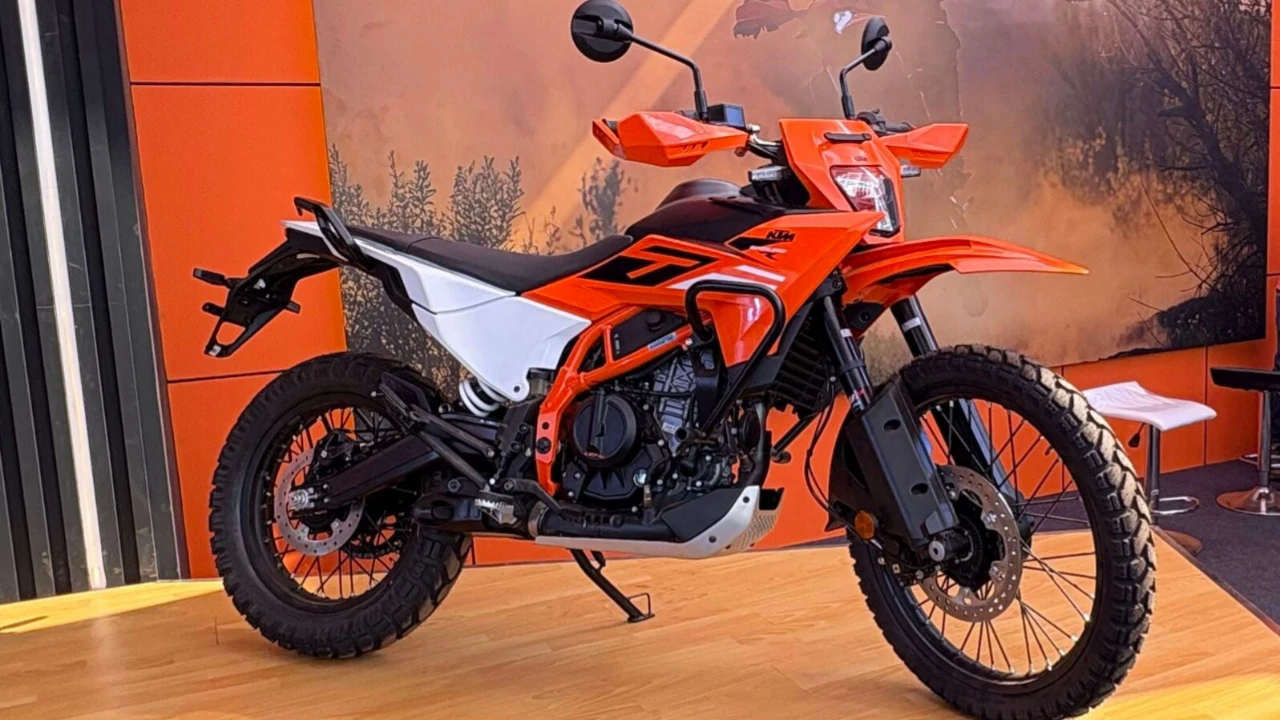 KTM 390 Enduro R बाइक, एडवांस फीचर्स, शक्तिशाली इंजन और दमदार माइलेज के साथ सिर्फ 3.34 लाख में